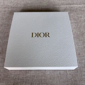 Dior Puzzle